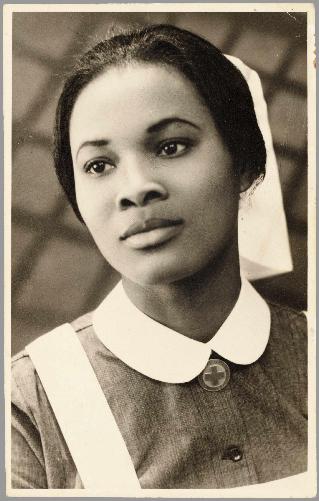 Portretfoto van Orelia Julèn (Assen. ca. 1958) | Photo Collections O.Julèn at IISH