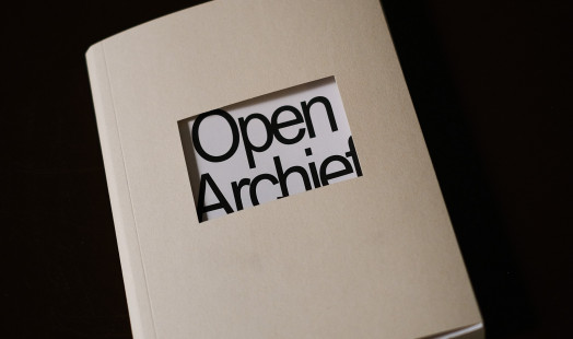 Foto van het boek ‘Open Archief. Artistic Reuse of Archives’.